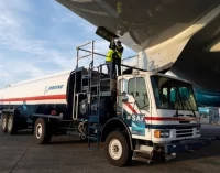 Boeing mua vào gấp đôi lượng nhiên liệu hàng không bền vững SAF