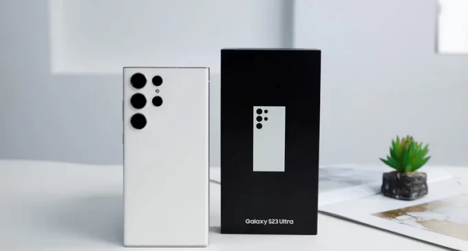 Samsung Galaxy S23 Ultra bản 512GB giảm còn ngang giá bản 256GB, chỉ 23,99 triệu đồng