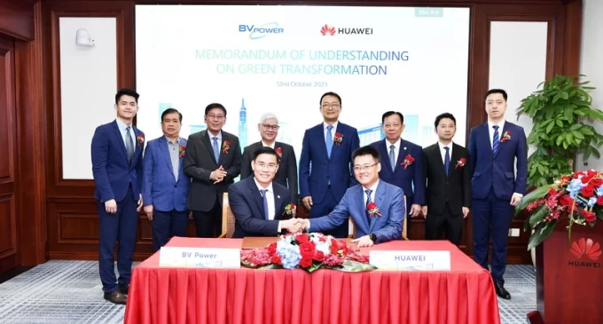 Huawei Việt Nam và Công ty Becamex-VSIP ký kết hợp tác chiến lược chuyển đổi năng lượng xanh tại Bình Dương