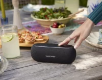 Loa Harman Kardon Luna thanh âm đỉnh cao trong dáng hình nhỏ gọn