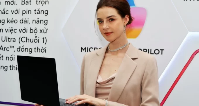 Trải nghiệm laptop ASUS  Zenbook 14 OLED (UX3405) với CPU Intel Core Ultra tích hợp xử lý AI