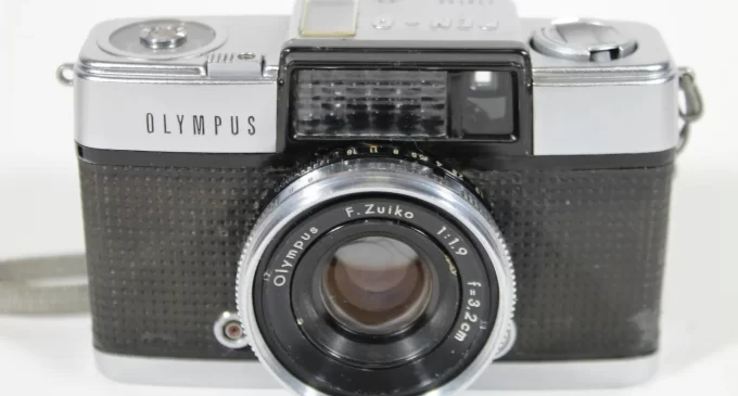 Chiếc máy ảnh 72 pô huyền thoại