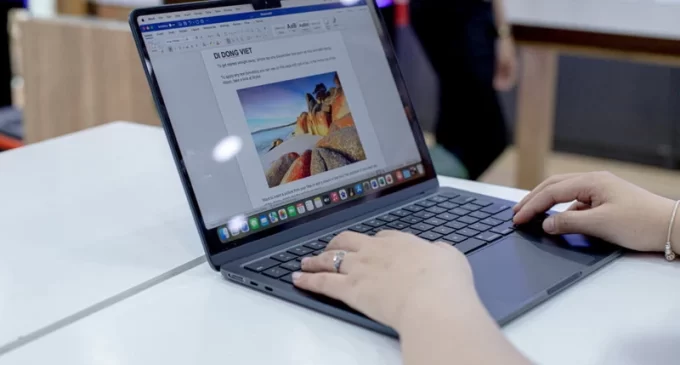 Di Động Việt mở bán laptop MacBook Air M3 với deal hời