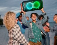 JBL chào mùa Hè 2024 sôi động với các dòng loa di động và PartyBox mới nhất