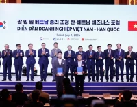 CMC trao biên bản ghi nhớ hợp tác cho các đối tác Hàn Quốc tại Diễn đàn Doanh nghiệp Việt Nam – Hàn Quốc ở Seoul