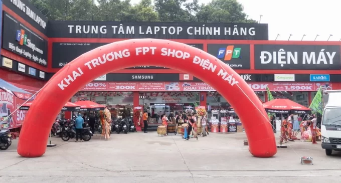 FPT Shop khai trương 10 cửa hàng điện máy đầu tiên trên toàn quốc