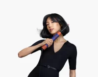 Máy tạo kiểu tóc đa năng và sấy khô Dyson Airwrap i.d. có thể kết nối với điện thoại thông minh