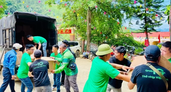 Grab Việt Nam dành hơn 8 tỷ đồng hỗ trợ người dân và đối tác bị bão lũ ở miền Bắc