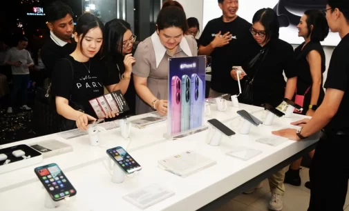 FPT Shop và F.Studio by FPT mở bán iPhone 16 Series trên toàn quốc và giao gần 1.000 máy trong đêm
