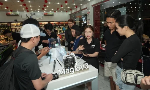 FPT Shop mở bán độc quyền smartphone gập HONOR Magic V3 với nhiều ưu đãi