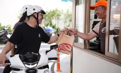 Highlands Coffee ra mắt mô hình Drive-Thru đầu tiên trong ngành đồ uống tại Việt Nam