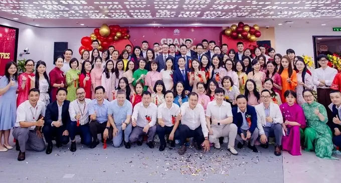 Huawei Việt Nam lần thứ 2 liên tiếp nhận giải thưởng “Nơi làm việc tốt nhất ở Châu Á” HR Asia Awards 2025