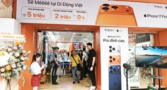 Hệ thống Di Động Việt giao hàng và mở bán dòng iPhone 17 Series với nhiều ưu đãi