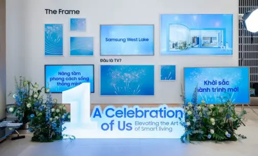 Cửa hàng Samsung West Lake khuyến mại mừng sinh nhật 1 tuổi trong dịp kỷ niệm 3 thập kỷ Samsung ở Việt Nam