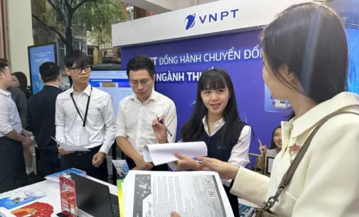 Tập đoàn VNPT và ngành Thuế đồng hành cùng hộ kinh doanh trong “60 ngày cao điểm” chuyển đổi thuế khoán sang kê khai thuế