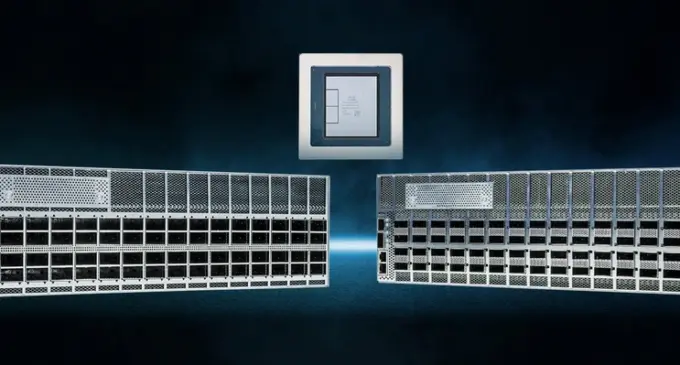 Cisco ra mắt hệ thống định tuyến Cisco 8223 với chip Cisco Silicon One P200 có tốc độ tới 51,2Tbps cho AI data center