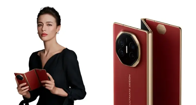 Hai chiếc smartphone gập ba Samsung Galaxy Z TriFold và HUAWEI Mate XTs trên thị trường