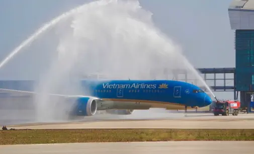 Sân bay quốc tế Long Thành LTH đón chuyến bay chở khách đầu tiên