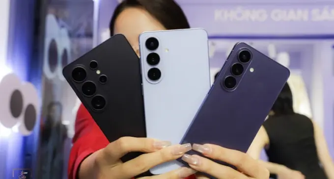 Samsung ra mắt tại Việt Nam dòng smartphone flagship Galaxy S26 Series tích hợp Galaxy AI nâng cấp với màn hình chống nhìn trộm