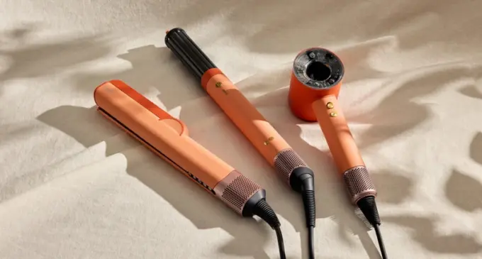 Dyson ra mắt phiên bản màu mới mùa Hè 2026 Ceramic Apricot và Topaz cho các thiết bị chăm sóc tóc