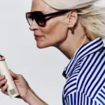 Dyson ra mắt quạt cầm tay đầu tiên HushJet Mini Cool Fan với sức gió mạnh mẽ