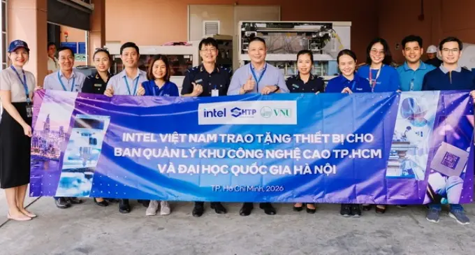 Intel trao tặng thiết bị lắp ráp và kiểm định chip phục vụ công tác đào tạo nhân lực bán dẫn tại Việt Nam