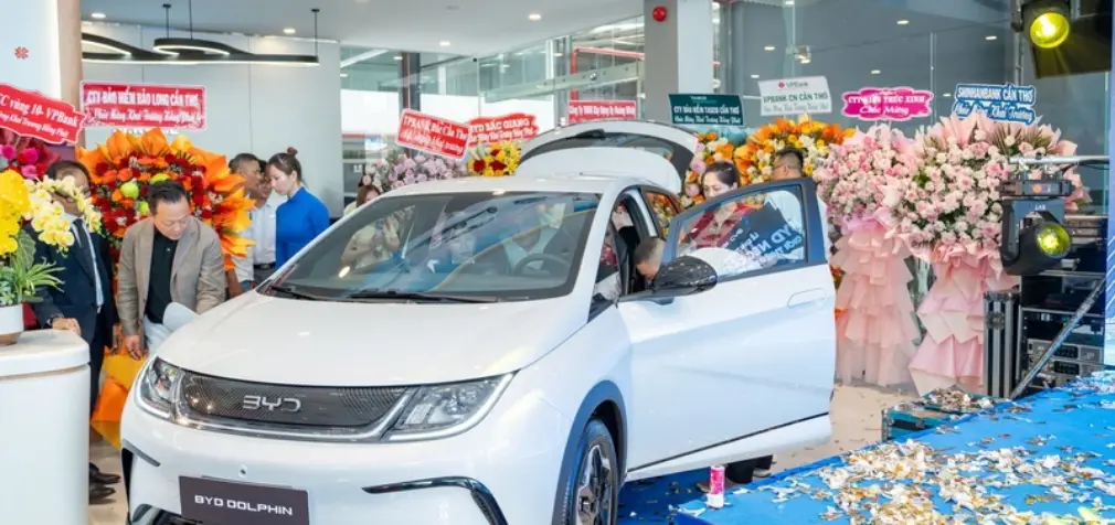 Showroom chuẩn 4S BYD NEG Cần Thơ khai trương và bắt đầu đặt cọc xe ôtô điện BYD Dolphin 2026