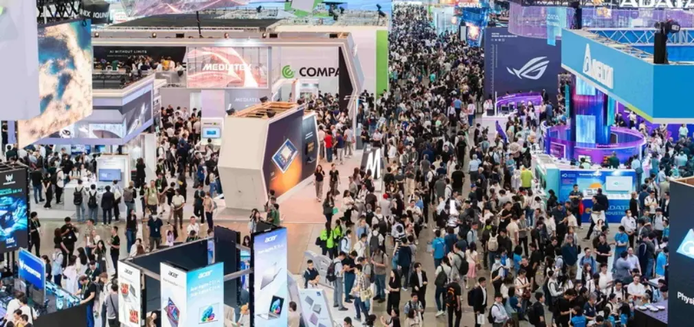 COMPUTEX TAIPEI 2026 với chủ đề AI Together có hơn 111.000 khách tham quan từ khắp thế giới