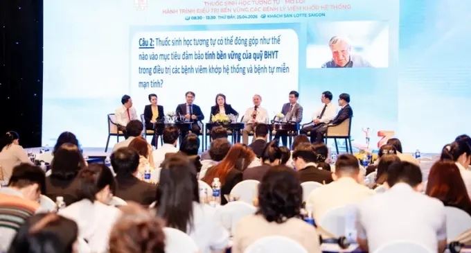 Sandoz và các chuyên gia y tế thảo luận về vai trò của thuốc sinh học tương tự trong điều trị viêm khớp tại Việt Nam