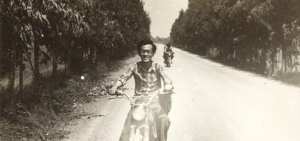 HỒI ỨC: Người viết báo hồi đầu thập niên 1980 đi tác nghiệp bằng gì?