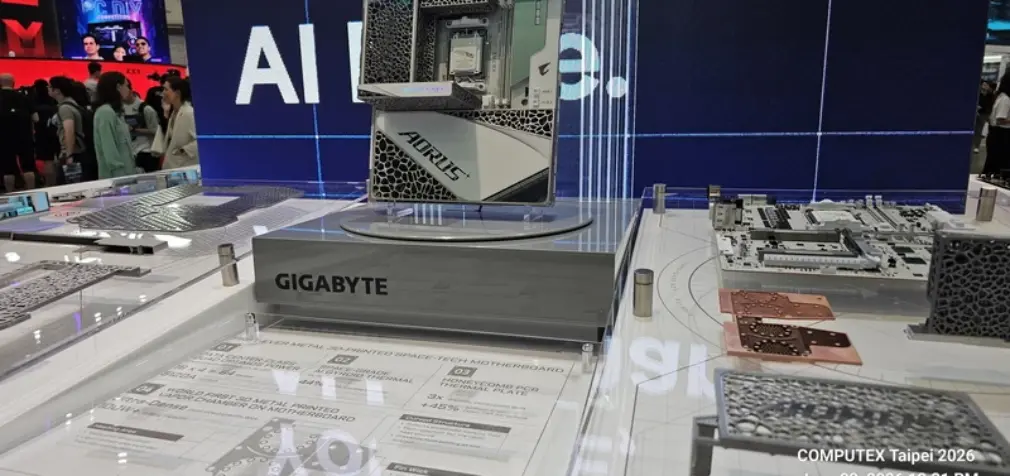 GIGABYTE giới thiệu bo mạch chủ đầu tiên được in 3D kim loại X870E Aorus Infinity Next