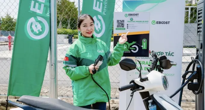 Grab tăng cường đầu tư hợp tác phát triển hệ thống trạm sạc xe điện dùng chung ở Việt Nam