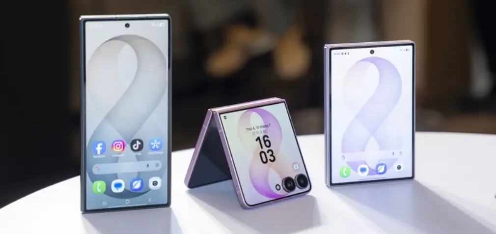 Hệ thống Di Động Việt mở đặt trước bộ ba smartphone gập mới Samsung Galaxy Z8 Series với nhiều ưu đãi